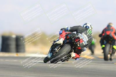 media/Jan-10-2025-CVMA Friday Practice (Fri) [[489e0da257]]/Group 4 and Trackday/Session 4 (Turn 16)/